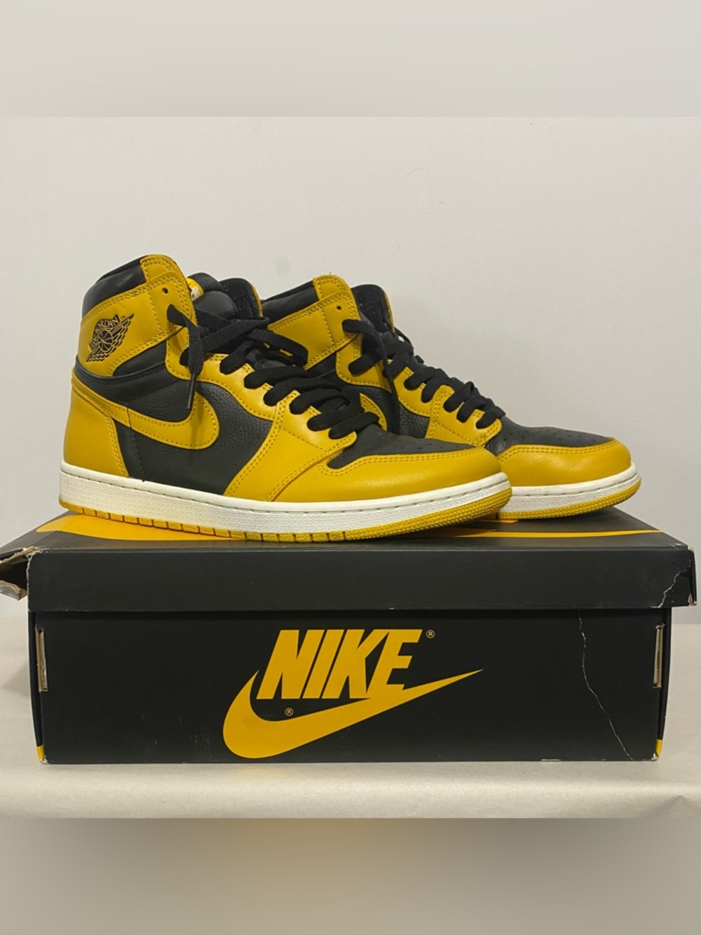 Size 10.5 - Jordan 1 Retro OG High Pollen